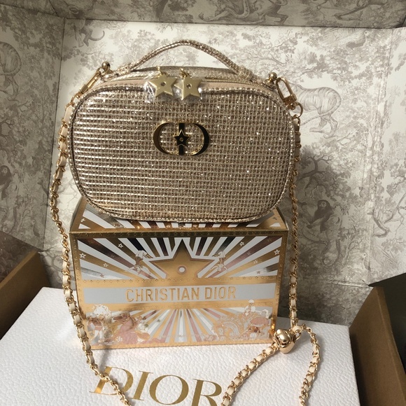 Dior Beauty Gold Pouch - Picture 1 of 7